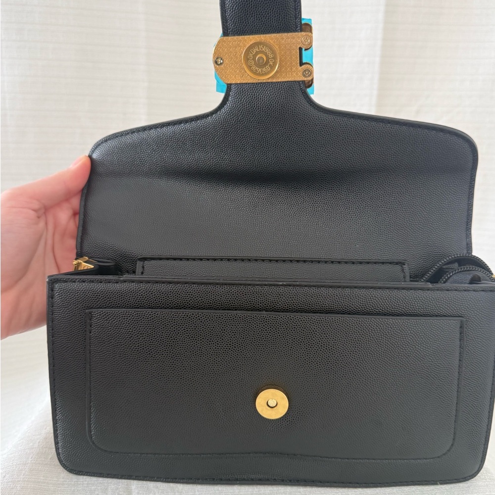 Vegan leather Black Women’s Simple Caviar Small Square Crossbody Zipper Gold “C” - Picture 5 of 7